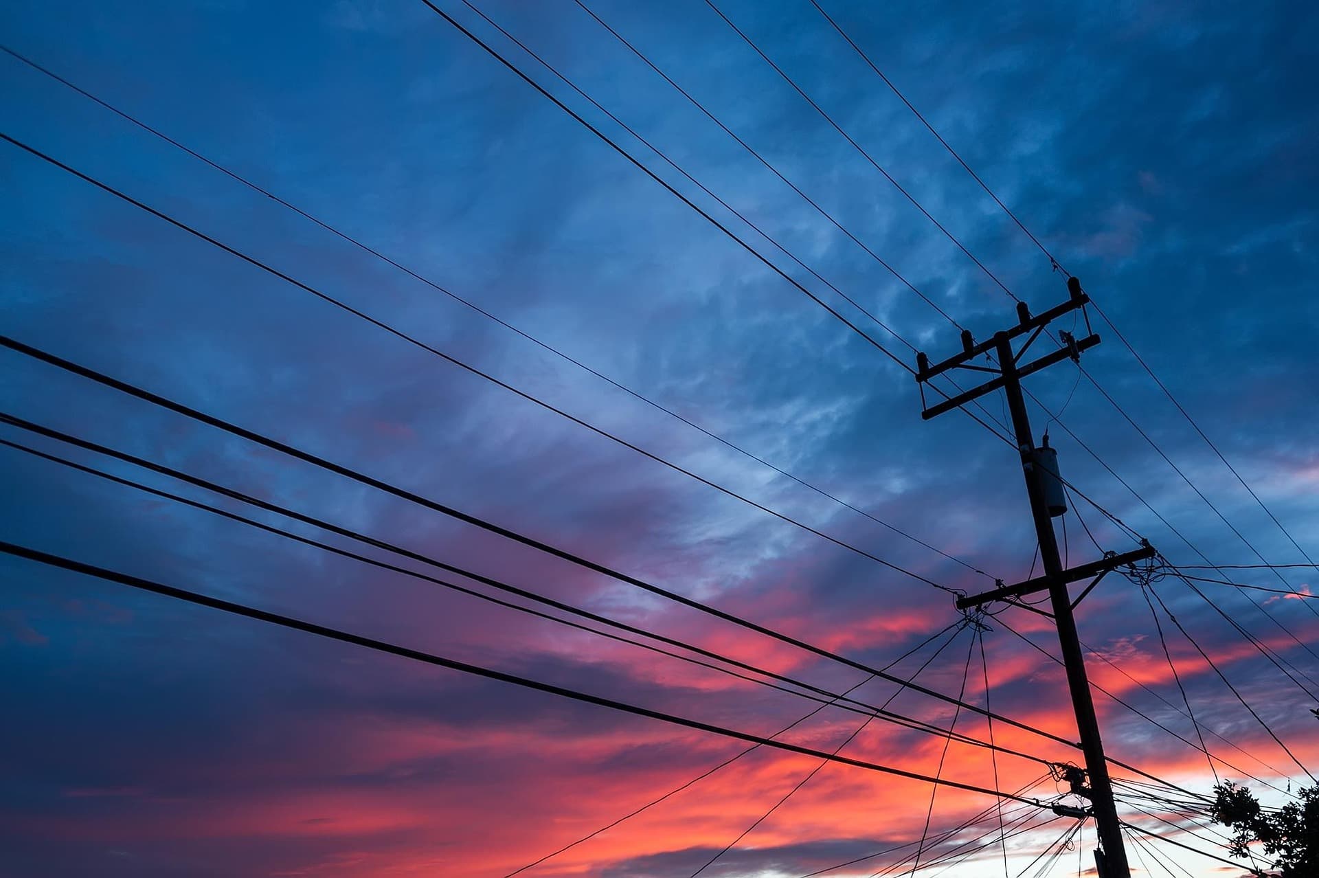 Switchgear and PDU: Power Distribution as a Structural Constraint